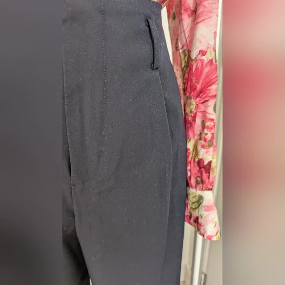 Zara- Pants - Picture 2 of 3